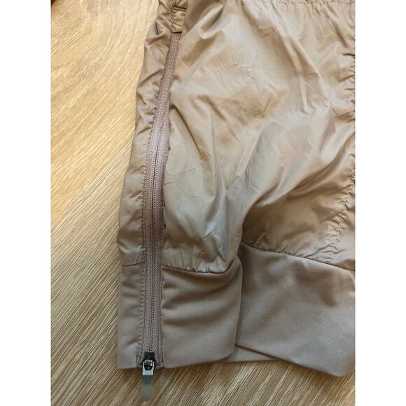 Nike Running Division Women’s Taupe Longe Sleeve  Light Weight Top Size Small - Picture 5 of 10